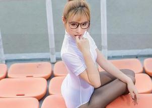 AISS爱丝(钻石版) – 下载松果儿的办公室全集：坐在椅子上，挑战重力！