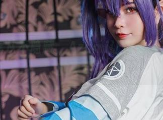 双马尾从不隐藏，Azami让你见识无圣光的真实。