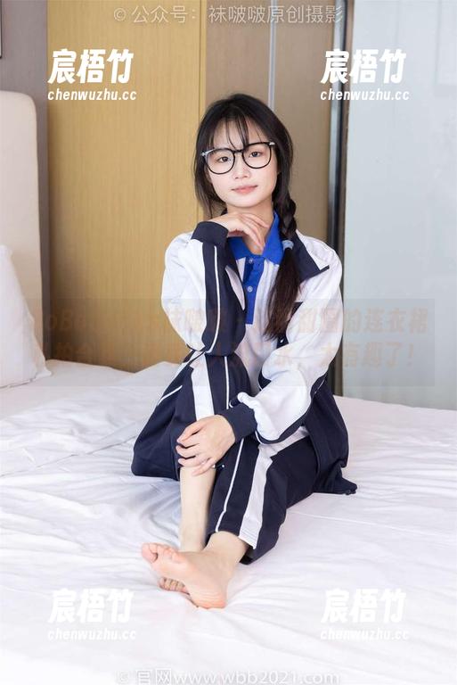 BoBoSocks袜啵啵-甜甜圈 BoBoSocks袜啵啵 - 这甜甜圈的连衣裙私拍合集,妥妥让人流口水,太有趣了!