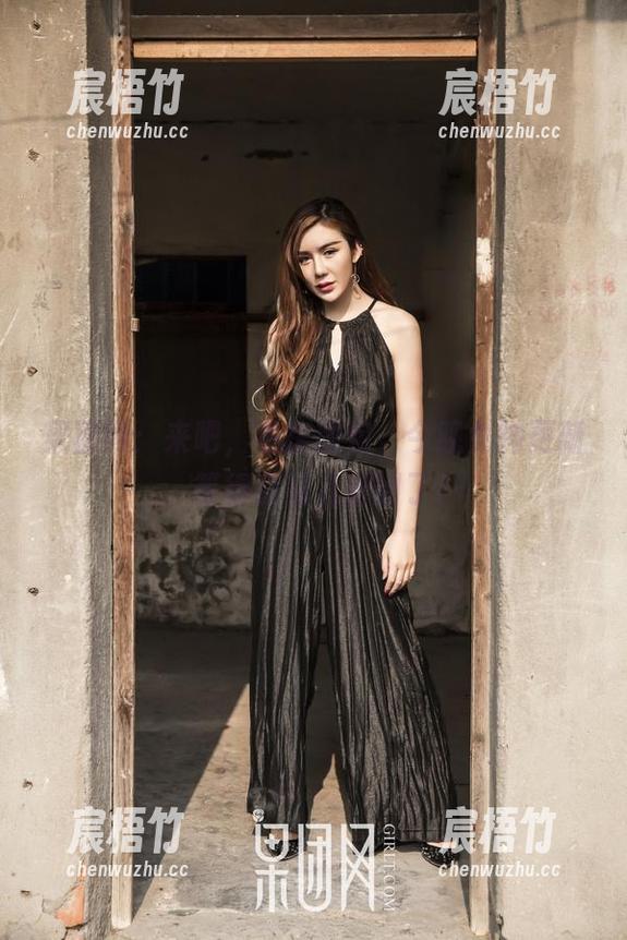 果团网：来吧，私房图包，今晚女神更新，等得我花儿都谢了！