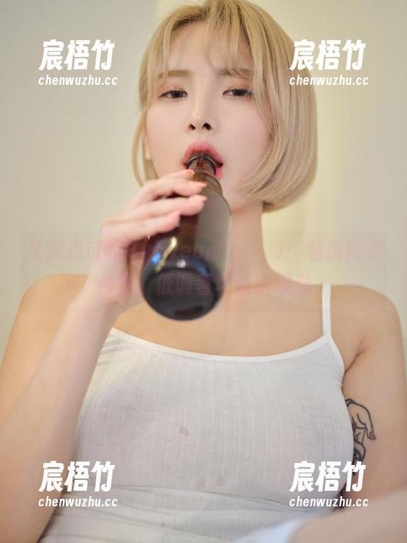 从未见过的Hyoyeon(김효연)：私房内衣合集，低调奢华让人叹息