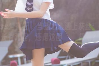 IMiss爱蜜社 – 当温心怡遇上灰丝：是腿长有道理，还是这图ופी极限？