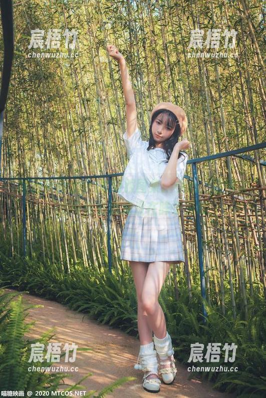 喵糖映画水手JK制服图集：小心，走得太近可能会被淹没在眸子里哦