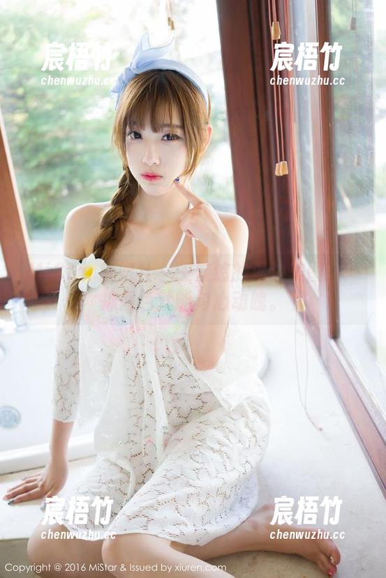 MiStar魅妍社 - 王婉悠的海边美图：一抹颜色就能勾心动魄。