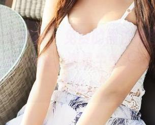 MyGirl美媛馆 – 免费的黑白美图，居然是伊小七MoMo，倒是牛气不说，玩得挺大的。
