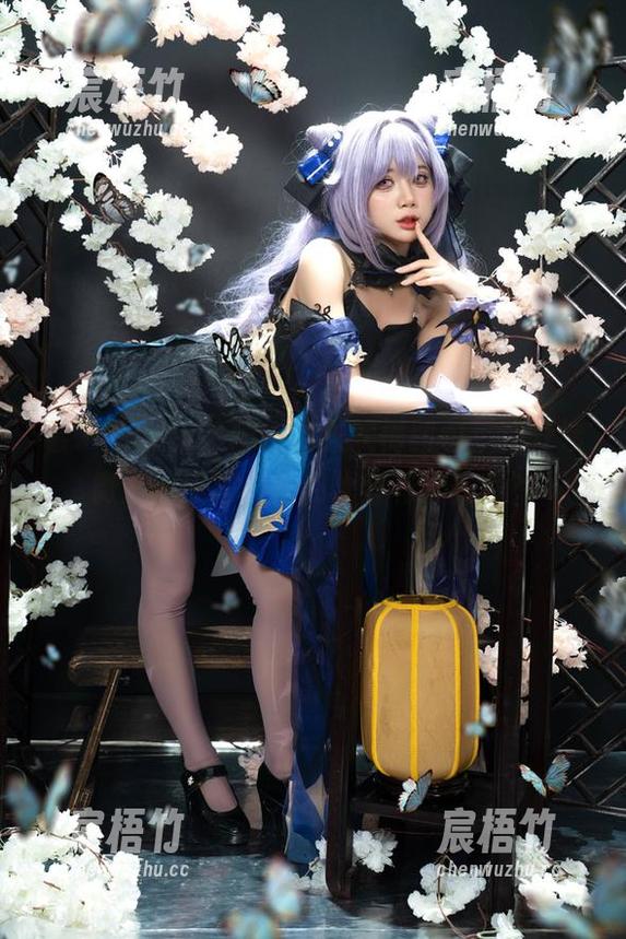 看了PoppaChan的矢吹树图包，我开始微妙地思考，树和妆容有啥关系？