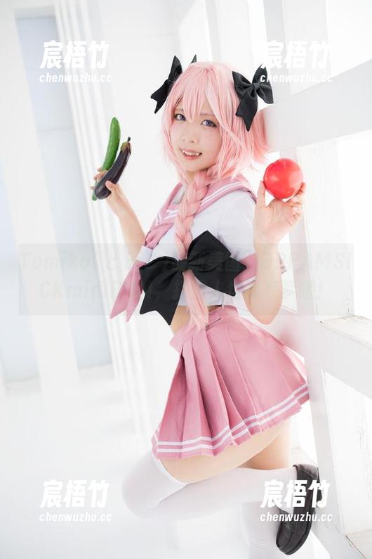 Tomiko(とみこ)最新美图：DREAMSICKminiROM，打工人也能有梦哦！