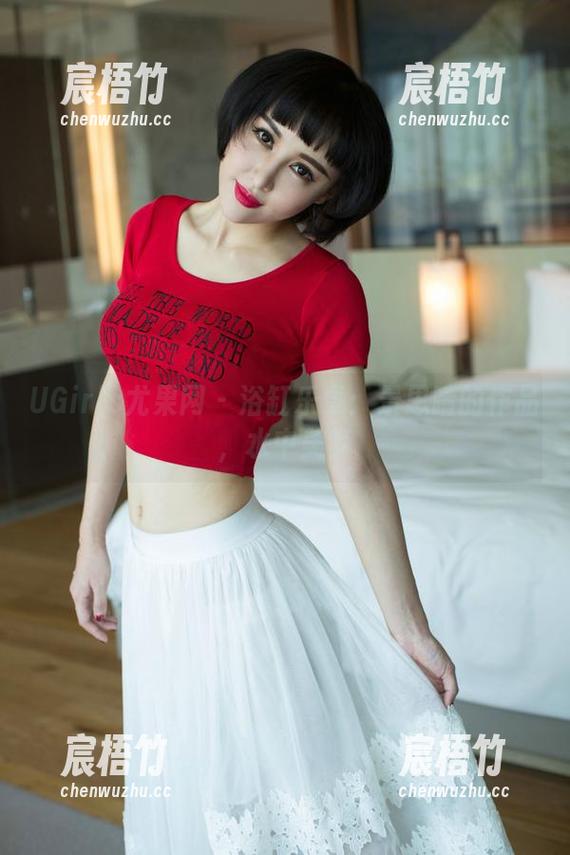 UGirls尤果网 - 浴缸乐章：景思晴的作品，水中美梦
