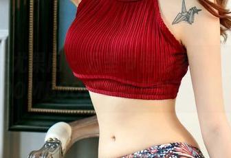 UGirls尤果网 – 万圣节特别美图——若彤BOOMBOOM与南瓜的奇妙互动