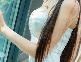 UGirls尤果网 – 奶牛画风突变，黛斯羽的新图包每一页都令人惊讶！