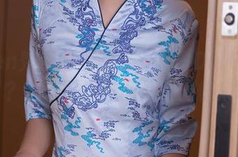 Xiuren秀人网 – 啥？养乐多Doll也看上眼镜了？品味可以哦图片资源快来瞧瞧！