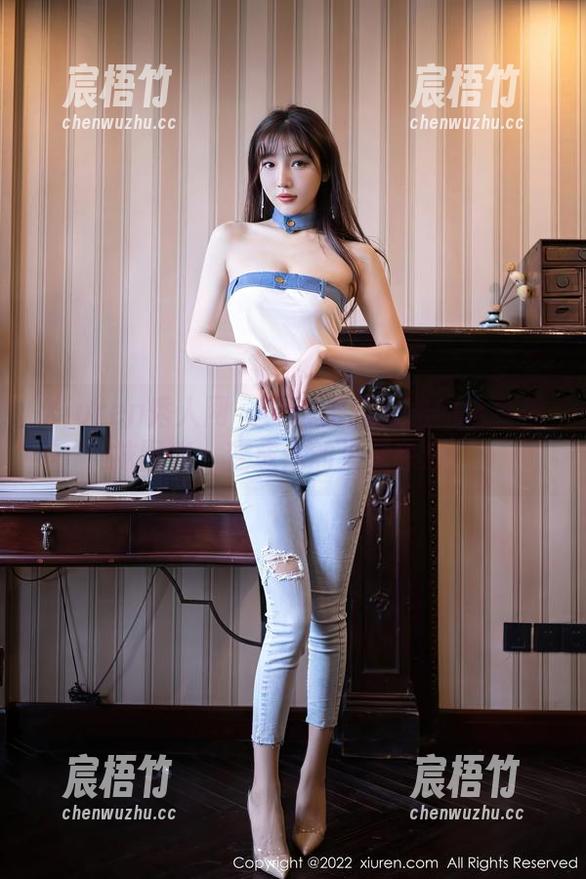 Xiuren秀人网 - 尝试把圆圆酱的全套棉袜图集，变成你的灵感来源！