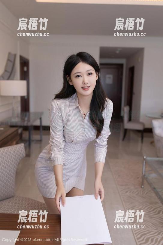 Xiuren秀人网 - 纯白的时刻：在樱桃小阑子的高清照片中闲逛