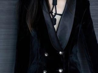 Xiuren秀人网 – 不要小看这双脚！王伊纯裸足写真带来免费资源潮流，快来加入吧！