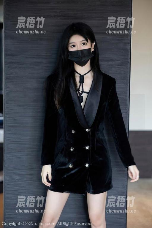 Xiuren秀人网 - 不要小看这双脚！王伊纯裸足写真带来免费资源潮流，快来加入吧！