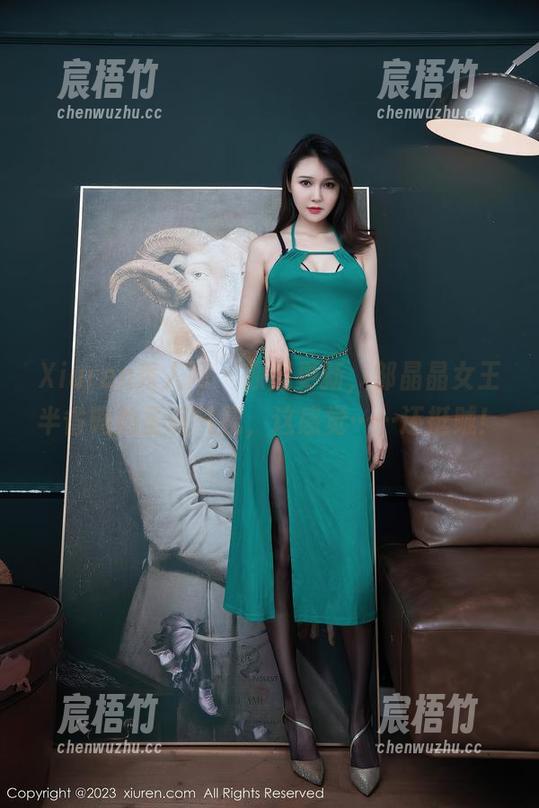 Xiuren秀人网 - 原图更新，邹晶晶女王半省略的圣诞气氛，这感觉……还挺贼！