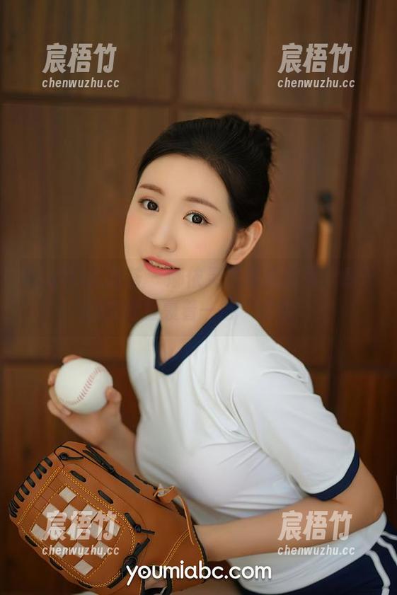 YouMi尤蜜荟 - 娜依灵儿私拍图集，春天的恋爱里裹着一层“蜜蜜”