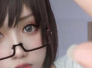 一笑芳香沁展现双人狐：写真里的“狐狸精”竟然这么好玩