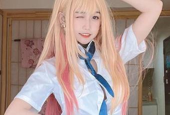 图片讲真，不呆猫白色婚纱如同一天的白色幽灵，闹腾又百无禁忌。