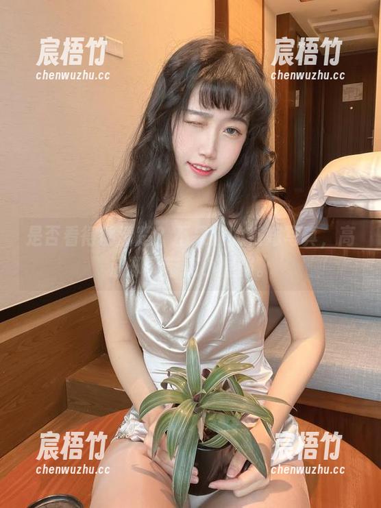 是否看得够清楚？不呆猫的花嫁写真，高清却又带点小倔强。