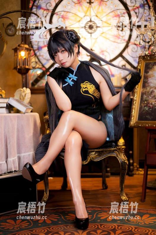 私房里的伊喵君_Nya和她的比基尼——穿着与不穿的尴尬