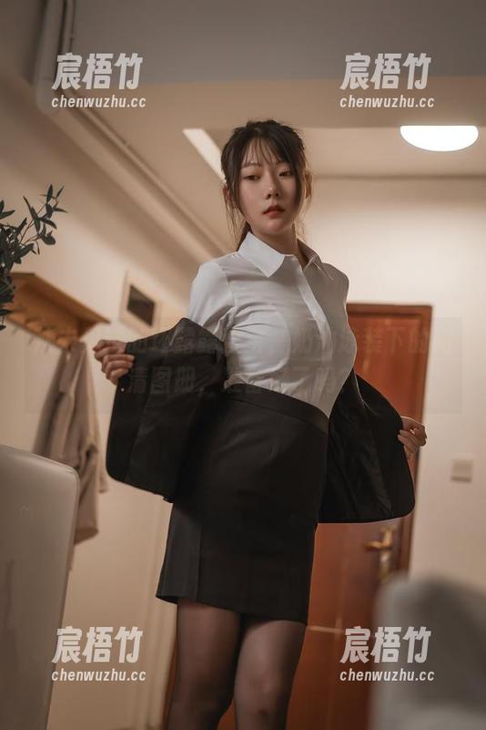 从未见过的坏露露香宝，奶油泳装下的高清图册，准备好了吗？