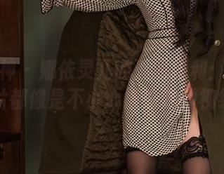 头条女神 – 娜依灵儿的透明福利：每一张图片都像是不小心被偷走的视线～