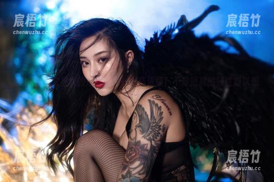 微密圈 - 宋昱欣的短裤图集——高清版！不穿短裤的野性难以想象啊！