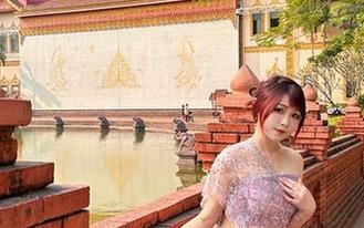 宝儿mysterial的网袜，原图无圣光，像是某种自我的霸气宣言。