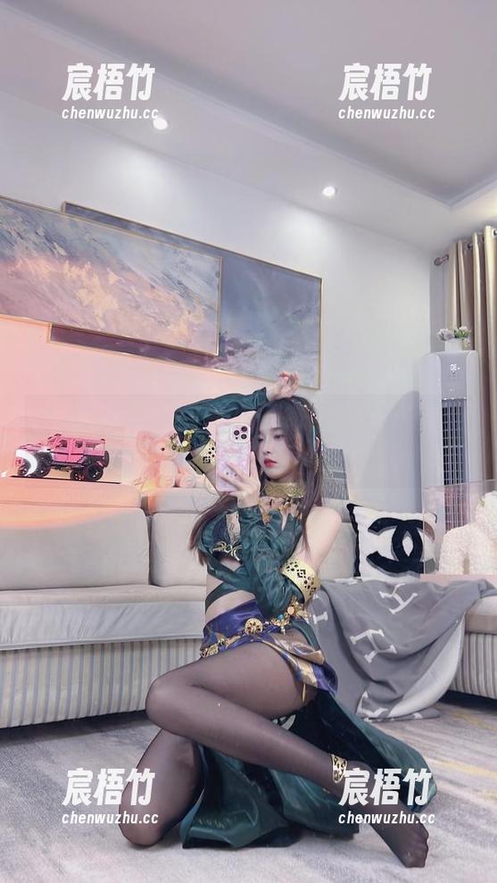 小小奶瓶儿私房美图，珍珠人鱼加长版，天哪这配色绝了吧！