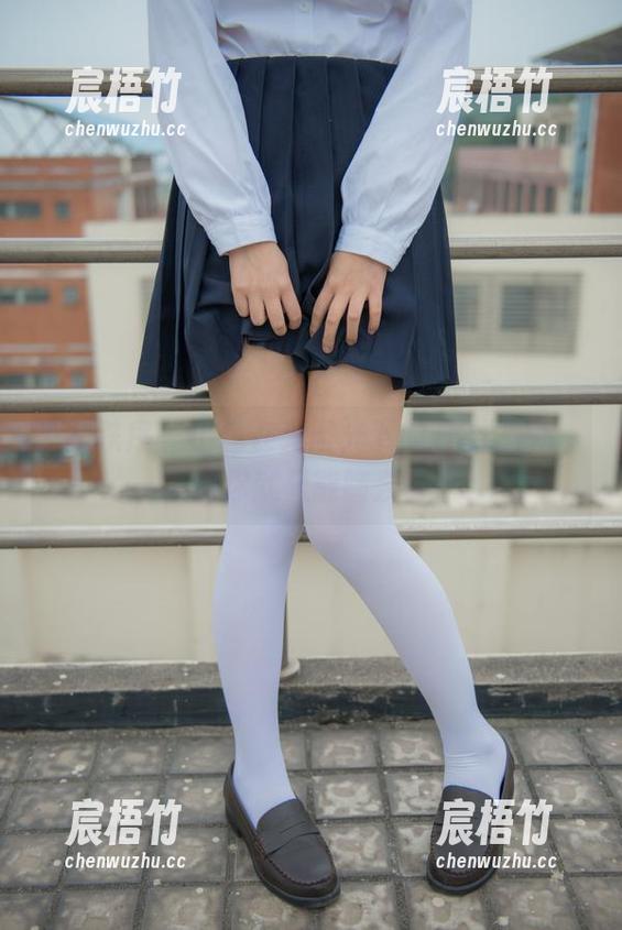 少女秩序 - 小鱼在无圣光下的JK学妹趴，而你就只能瞎羡慕