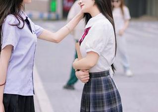 尤蜜荟 – 又一组，张思允Nice最新夏日，让我不禁想去海边了。