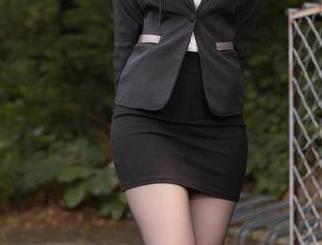 美图炸了！屿鱼yukako与毒蛇兔女郎的高清邂逅，带着几分迷离。