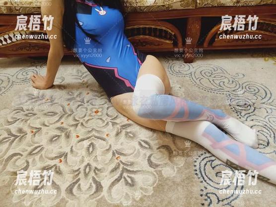 又见想要个公主抱，Dva泳衣私房风格等着我去探索！