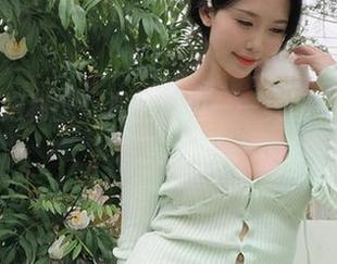 当“抖娘利世”遇上海边——美图和索米的二人转