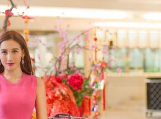 推女神 – 《瑜伽недели》：大安妮在图集中居然还能保持平衡，太强了吧。