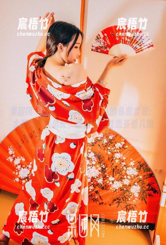 果团网 - 这就是爱丽莎LISA的私房套装：大胆又不失俏皮，图片一看就想多看几眼。