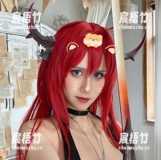 女王轰炸！下载桜满三时的免费原图，冲鸭！