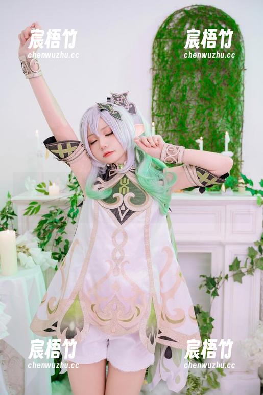 最新图库里跳脱的爆机少女喵小吉与浴缸，洗吧，洗吧，感觉真微妙。