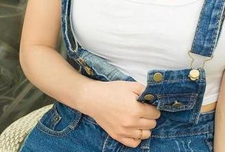 爱尤物 – 娜依灵儿白丝写真合集：捕捉每一寸看似无辜的诱惑