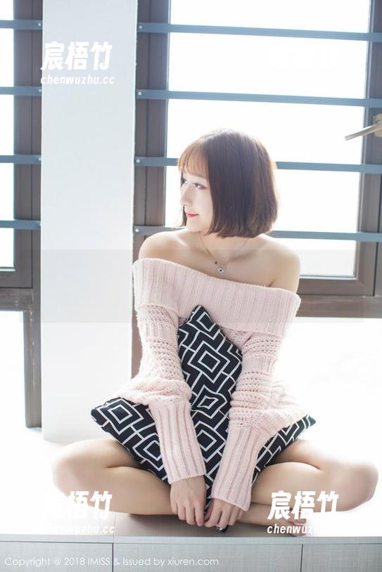 爱蜜社 - 看莉莉Lily的全套制服图包，仿佛打开了一扇通往青春的时光机！