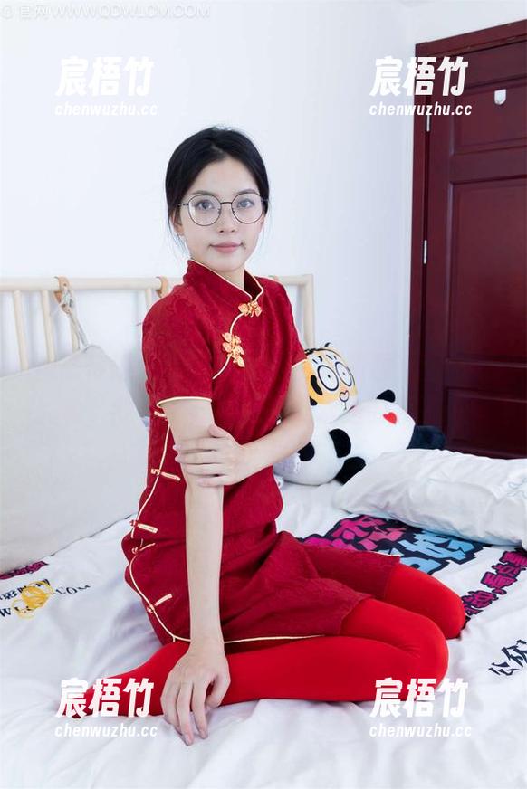 物恋传媒 - 看！嘉木的厨娘资源，画面太美，我竟然开始期待下次她的菜了…