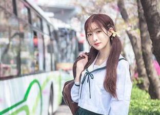 高清头图集：双马尾+体操服，王羽杉的超级随性时刻
