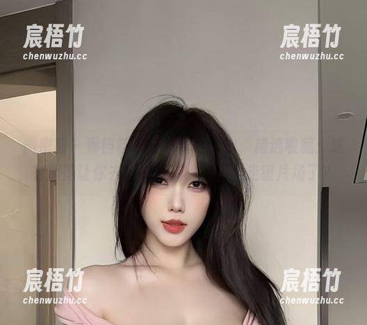 微密圈 - 琳铛铛的夺命黄色战袍，精选收藏：这衣服是让你去当超级英雄，还是走错片场了？