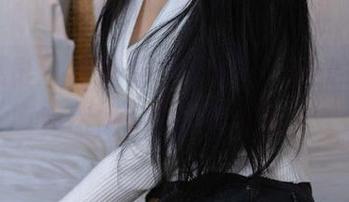 甜予摄影 – 高清看“思思”，这些白棉袜竟然似乎在说些什么。