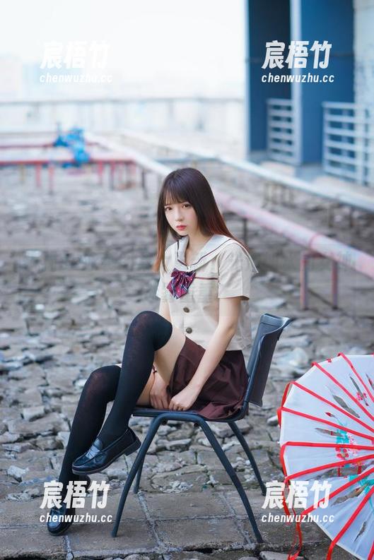 疯猫ss泳装图集大更新，光滑如水的女神迷雾重重？