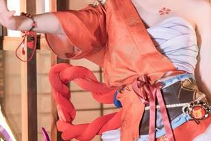 白莉爱吃巧克力宵宫写真，难道我们关注的是照片里的那抹色彩？