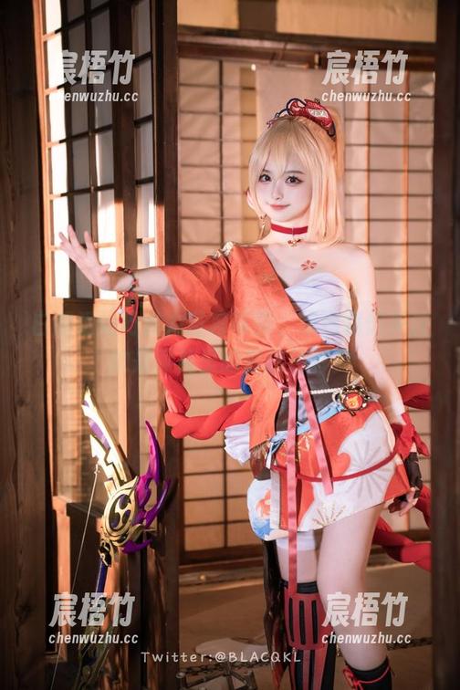 白莉爱吃巧克力宵宫写真，难道我们关注的是照片里的那抹色彩？