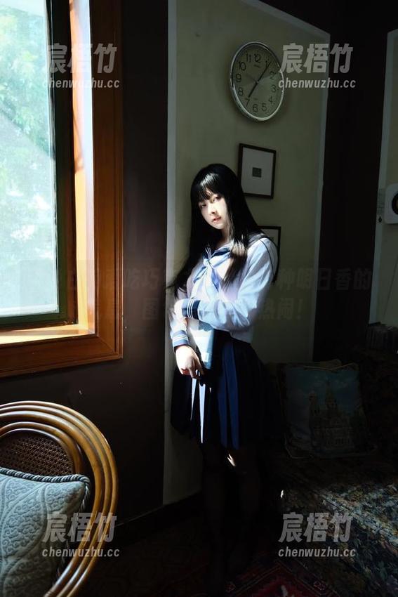听说白莉爱吃巧克力的私拍有种明日香的气息，图包也来凑个热闹！