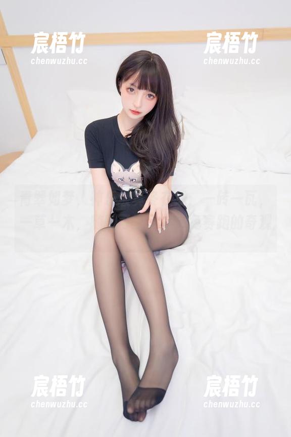 青翠如梦，神乐坂真冬在线：一砖一瓦，一草一木，随时可能串成龟兔赛跑的奇观。
